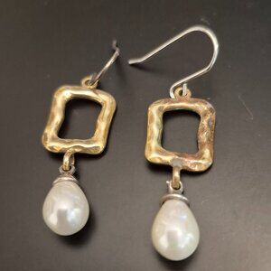 Grace&Heart Open Square & Pearl Earrings